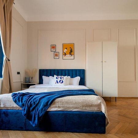 Decebal Central Studio - Elegant And Cozy Stay อาราด ภายนอก รูปภาพ