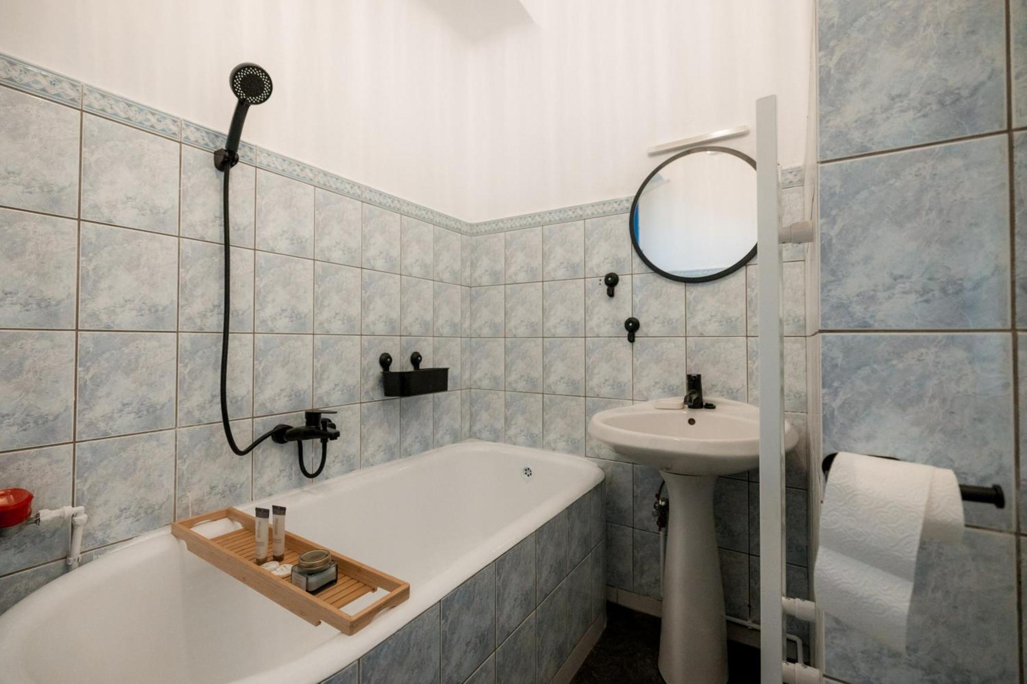 Decebal Central Studio - Elegant And Cozy Stay อาราด ภายนอก รูปภาพ